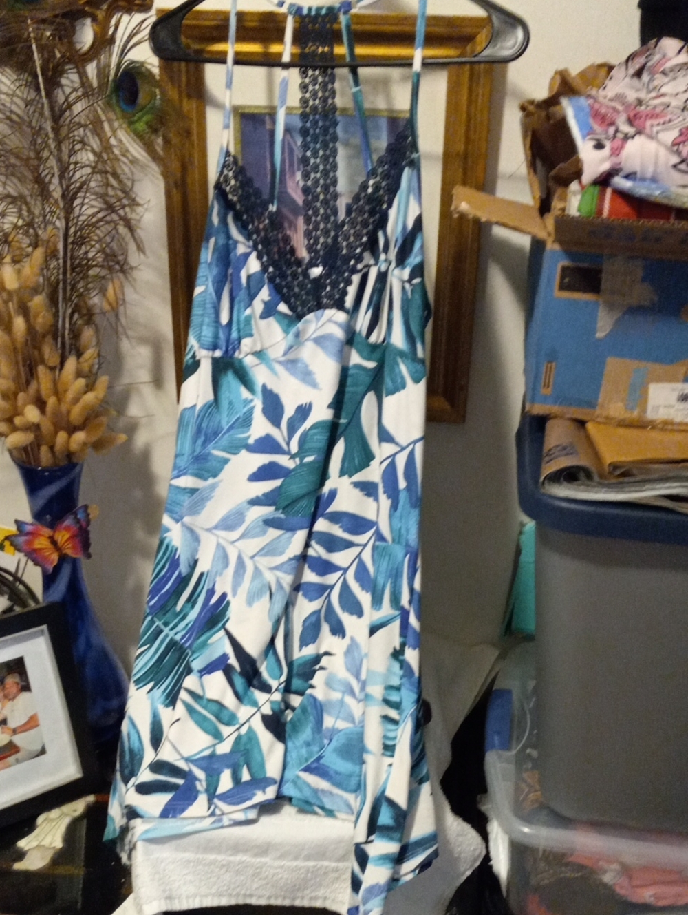 Secret Treasures Blue & Teal Leaf-Print Satin Chemise